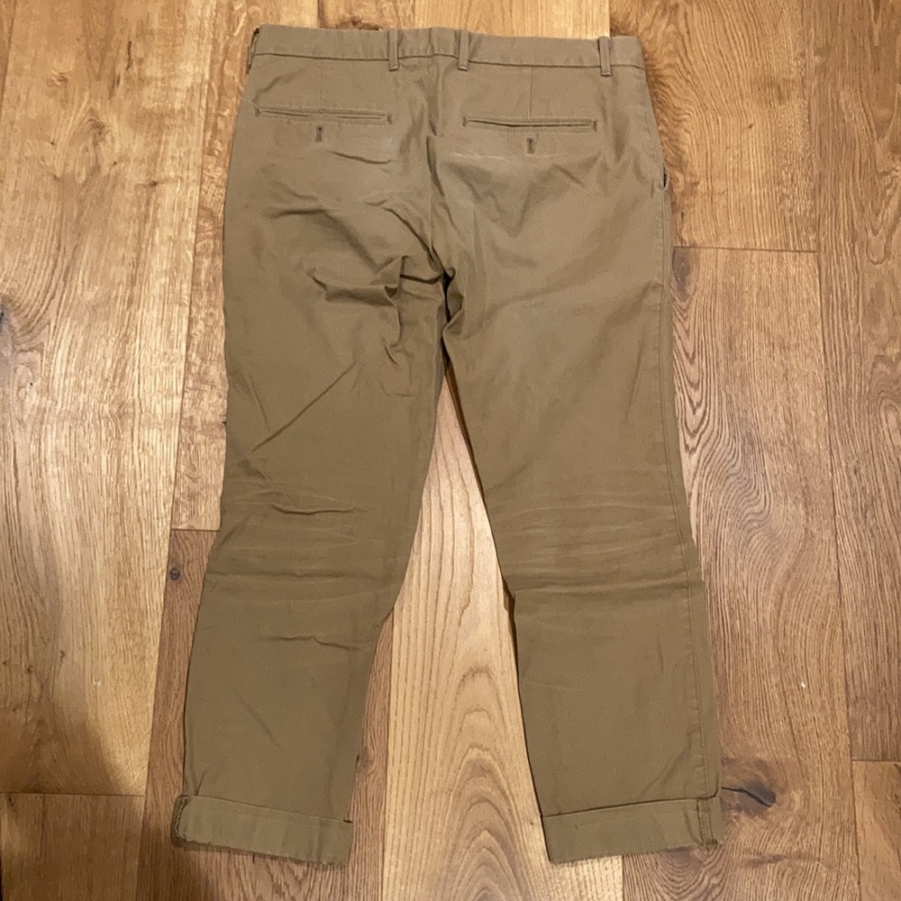 Men’s GAP chino pants size 30